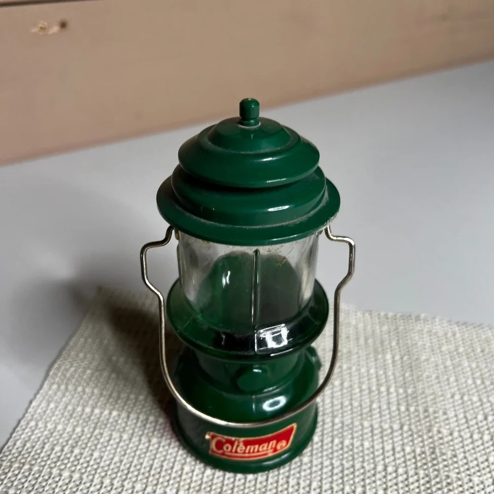 Vintage Avon Coleman Lantern Deep‎ Woods Cologne Bottle Green Glass Decanter 5oz